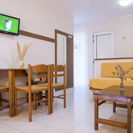 Byron Apartment Tigkaki (Kos)