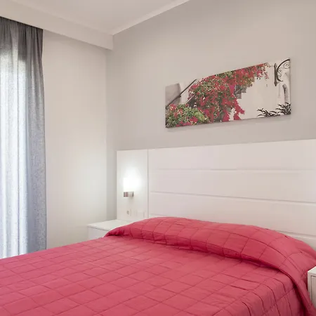 Byron Apartment *